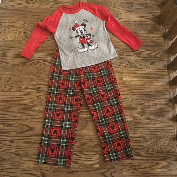 Disney 2pc kid Mickey Mouse pajama size 8 - Picture 1 of 7